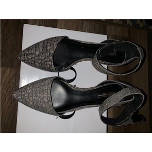 BCB Generation black and gray low heel shoes
